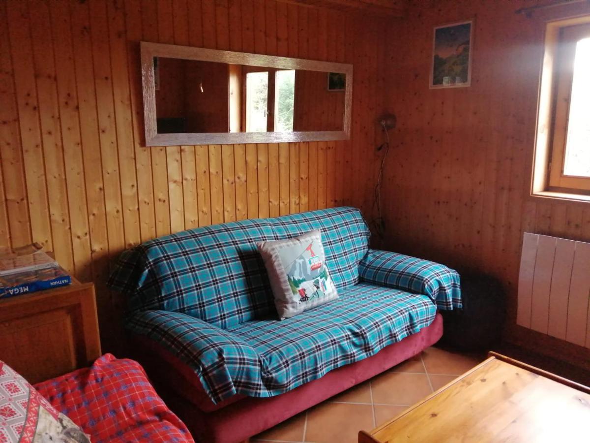 Bel appartement au rez de chaussée d'un chalet Jarrier Exterior foto