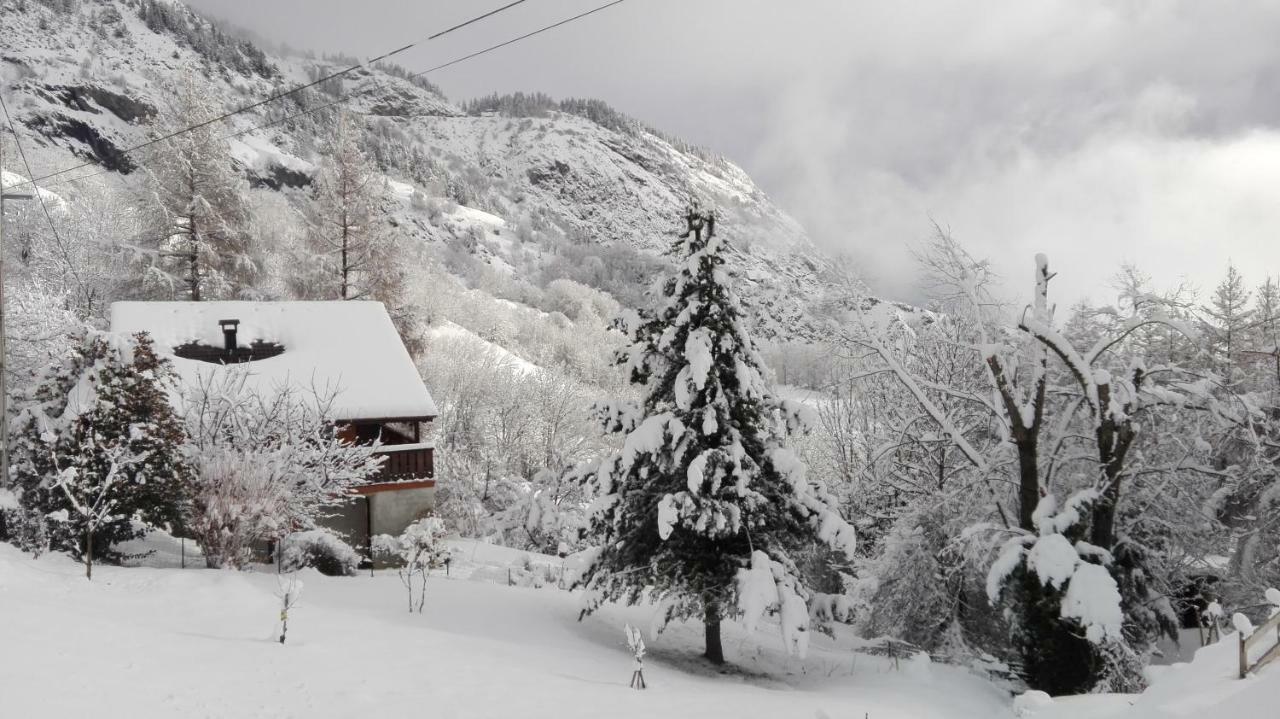 Bel appartement au rez de chaussée d'un chalet Jarrier Exterior foto
