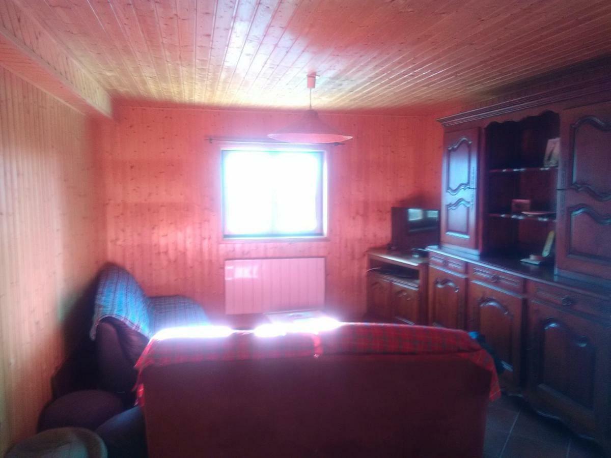 Bel appartement au rez de chaussée d'un chalet Jarrier Exterior foto